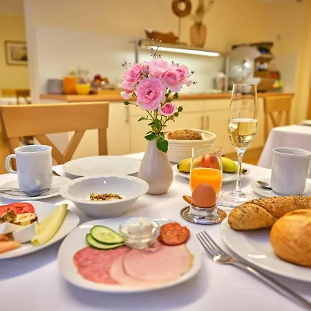 Apart-hotel Appartement-haus Blumenhof 3*