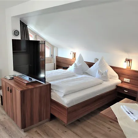 Apart-hotel Appartement-haus Blumenhof 3*
