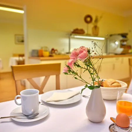 Apart-hotel Appartement-haus Blumenhof 3*